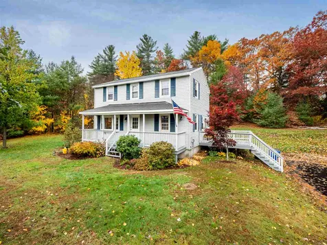 24 Charleston Avenue Londonderry NH 03053