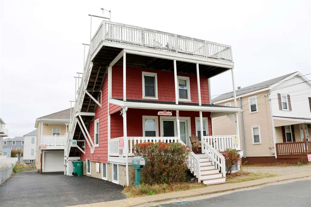 11-13 Boston Avenue Hampton NH 03842