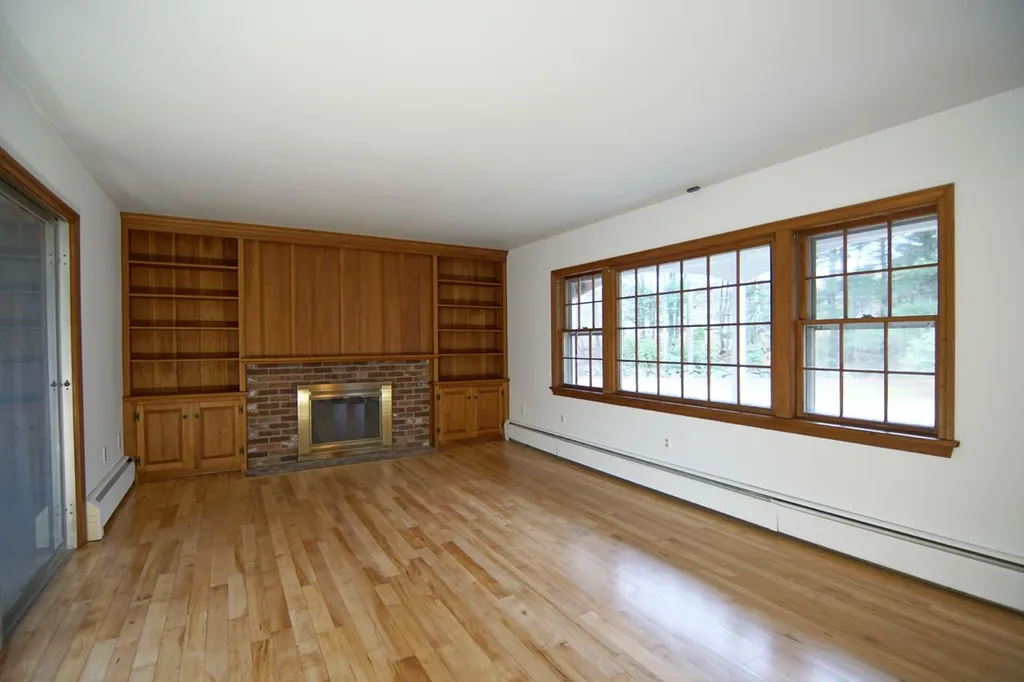 23 Newfields Road Exeter NH 03833