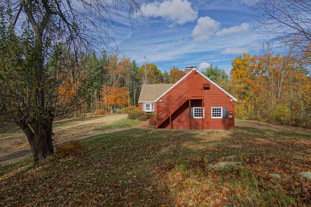 23 Newfields Road Exeter NH 03833
