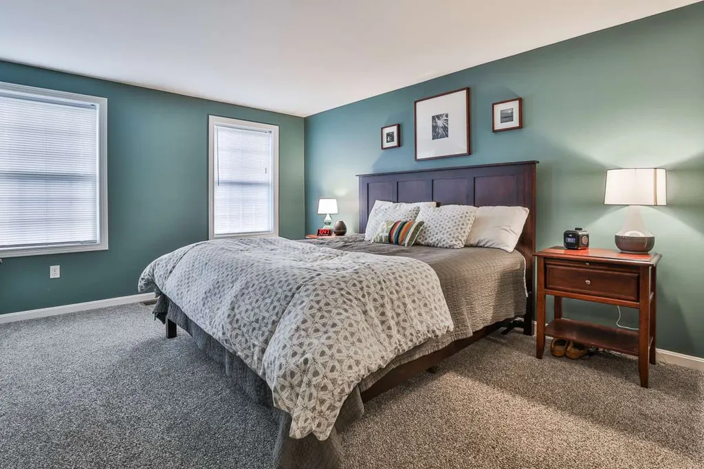 79 Vandora Drive Manchester NH 03103