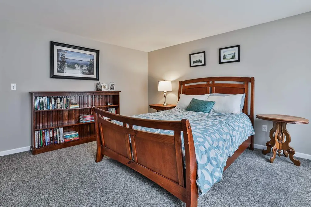 79 Vandora Drive Manchester NH 03103