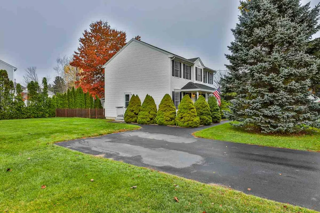79 Vandora Drive Manchester NH 03103
