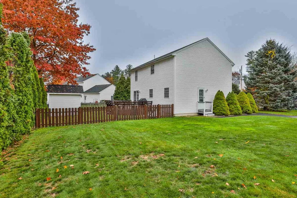 79 Vandora Drive Manchester NH 03103