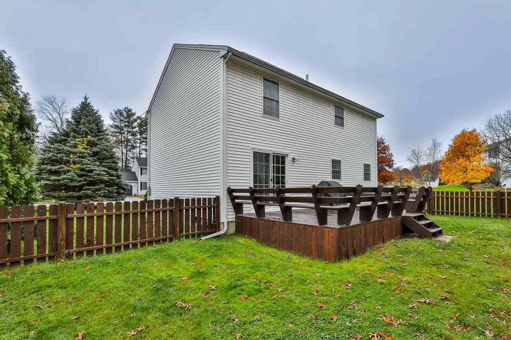 79 Vandora Drive Manchester NH 03103