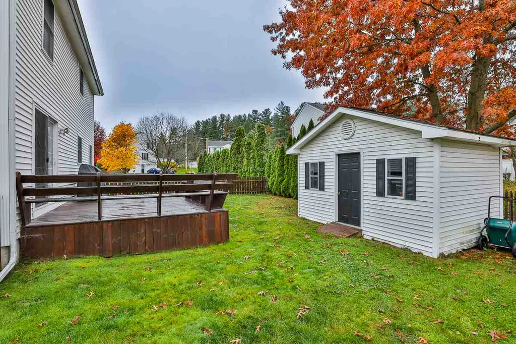 79 Vandora Drive Manchester NH 03103