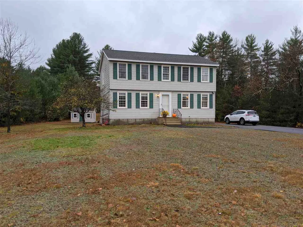 15 Morway Drive Londonderry NH 03053