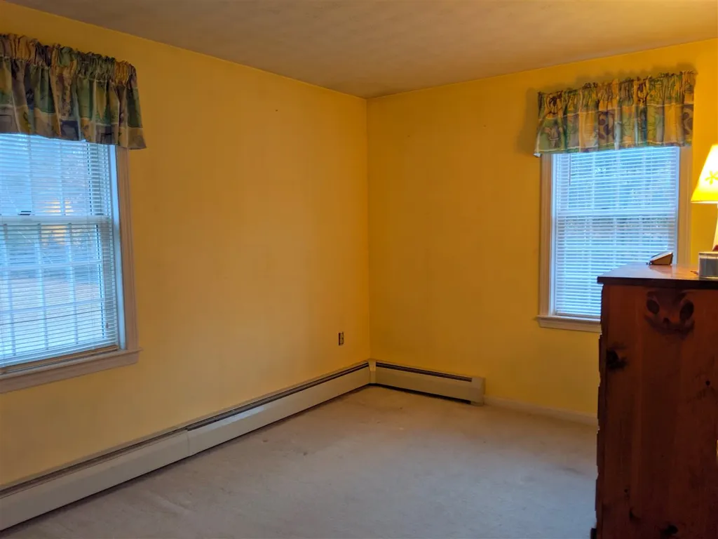 15 Morway Drive Londonderry NH 03053