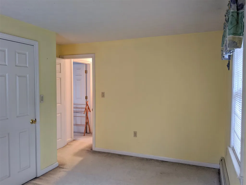 15 Morway Drive Londonderry NH 03053