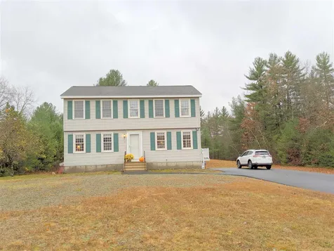 15 Morway Drive Londonderry NH 03053