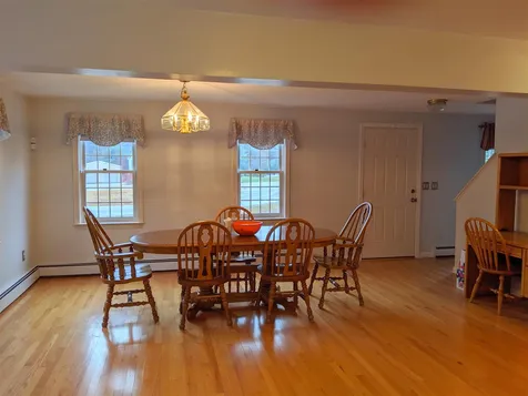15 Morway Drive Londonderry NH 03053