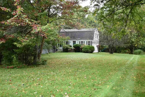 16 Ballard Road Derry NH 03038