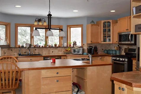 163 Plantation Road Hyde Park VT 05655