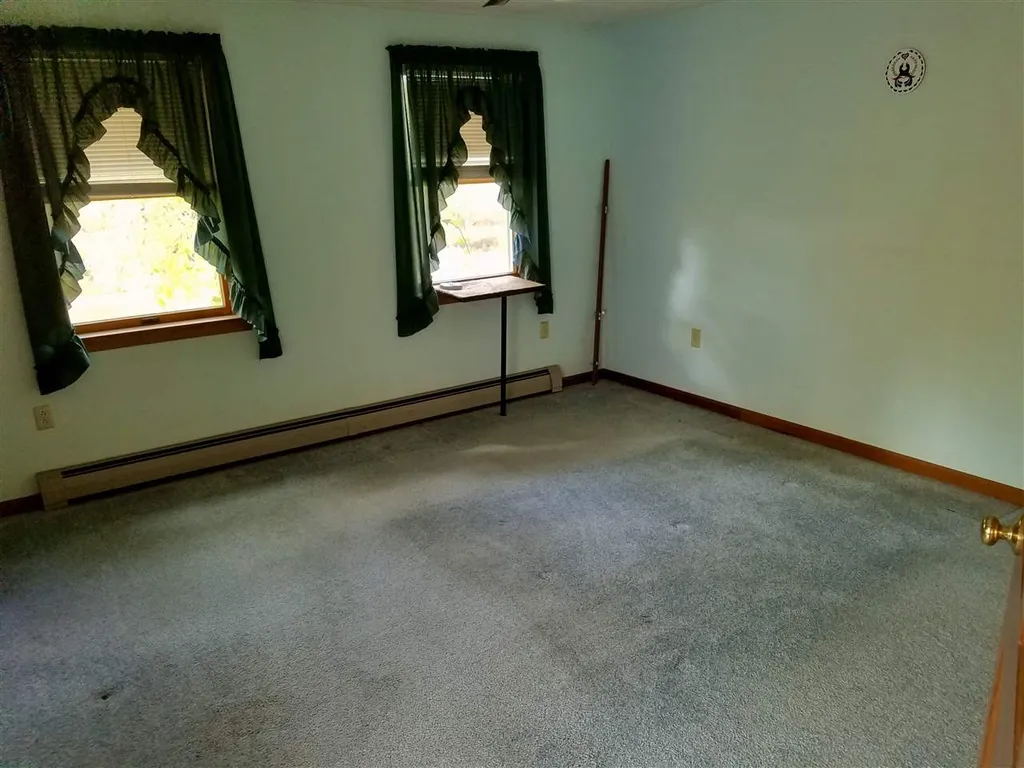 832 Ten Rod Road Farmington NH 03835