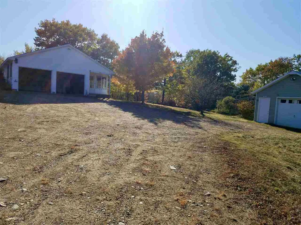 832 Ten Rod Road Farmington NH 03835