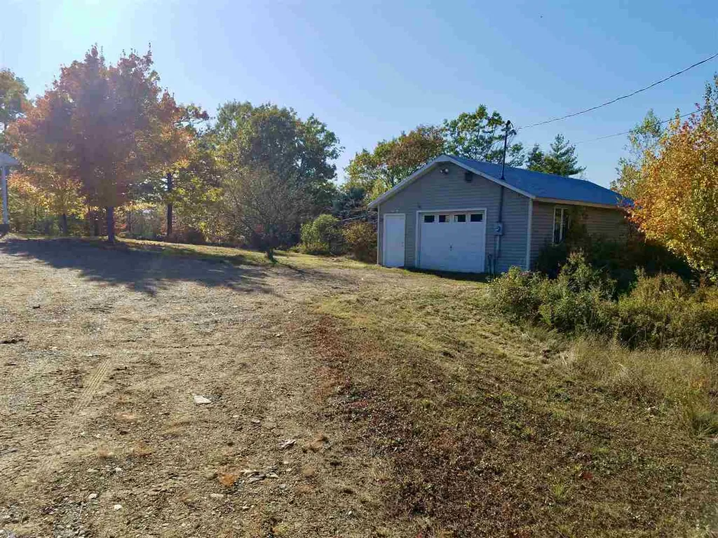 832 Ten Rod Road Farmington NH 03835