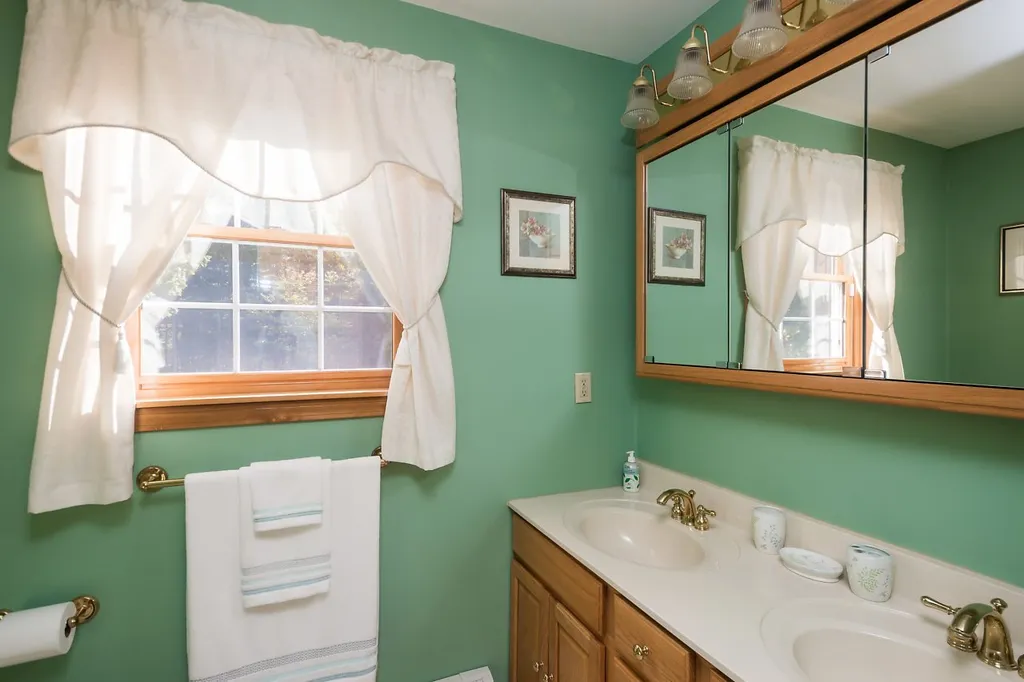 144 Evergreen Valley Road Milton NH 03851-000