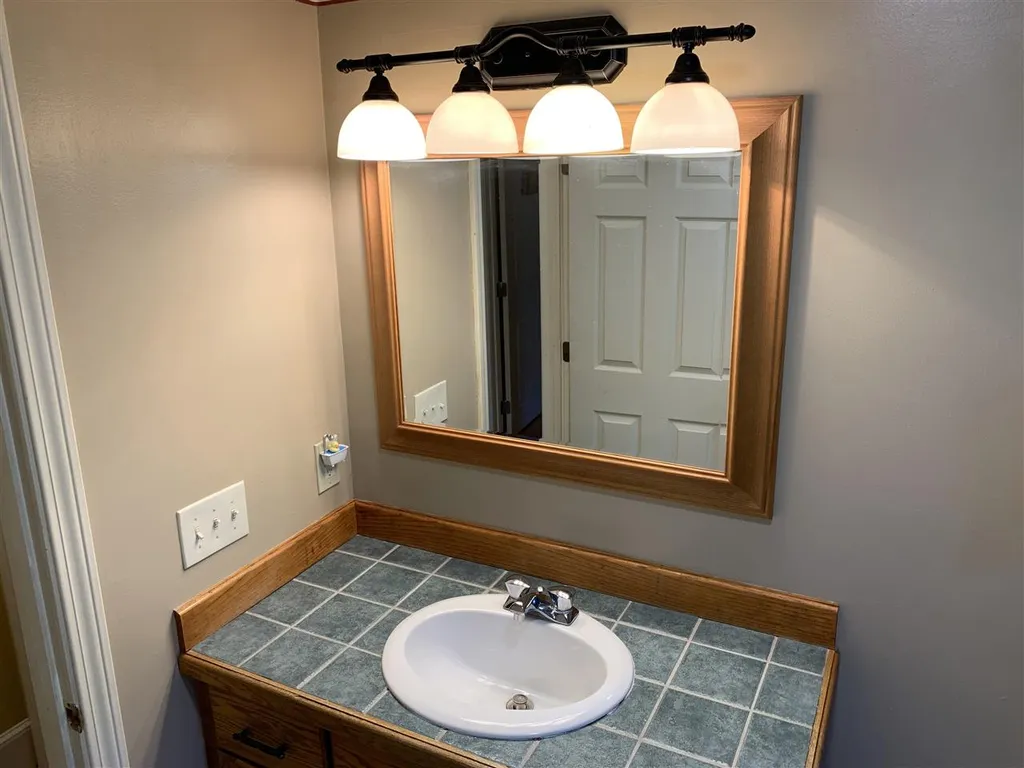 86 Garrity Road Lee NH 03861