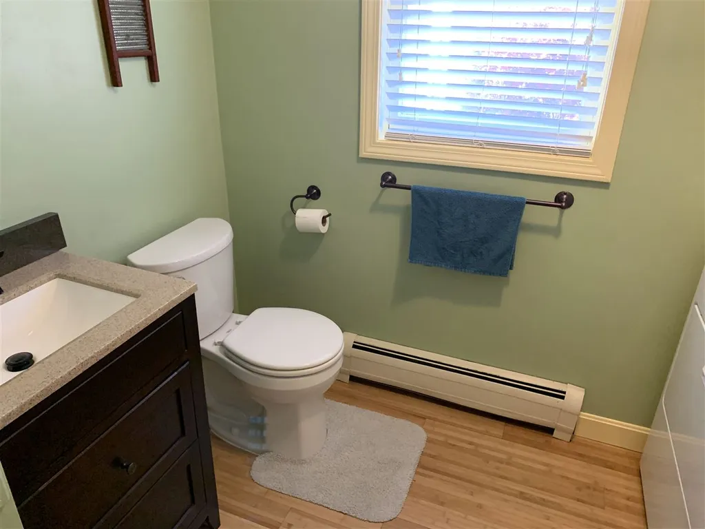 86 Garrity Road Lee NH 03861