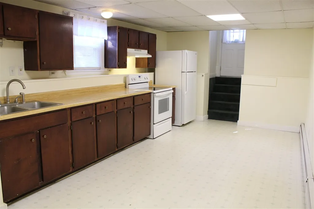 10 Delaware Avenue Manchester NH 03104