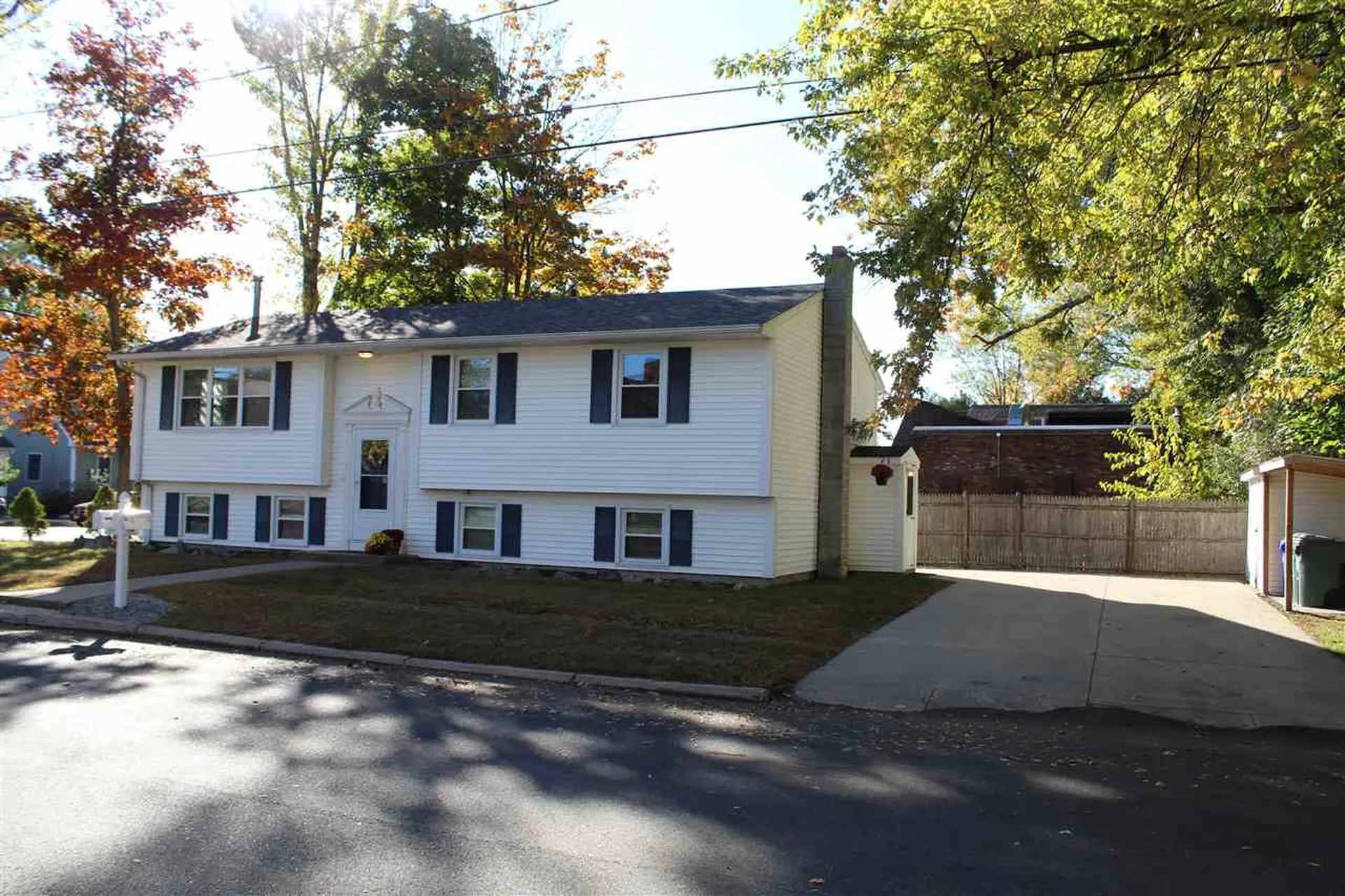 10 Delaware Avenue Manchester NH 03104