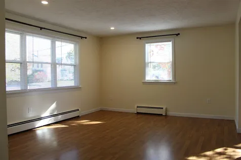 10 Delaware Avenue Manchester NH 03104