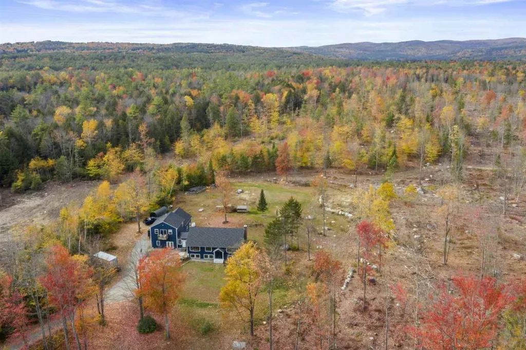 443 Mountain Road New London NH 03257