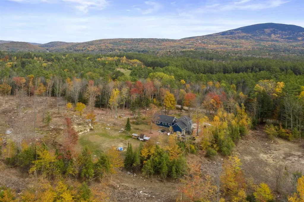443 Mountain Road New London NH 03257