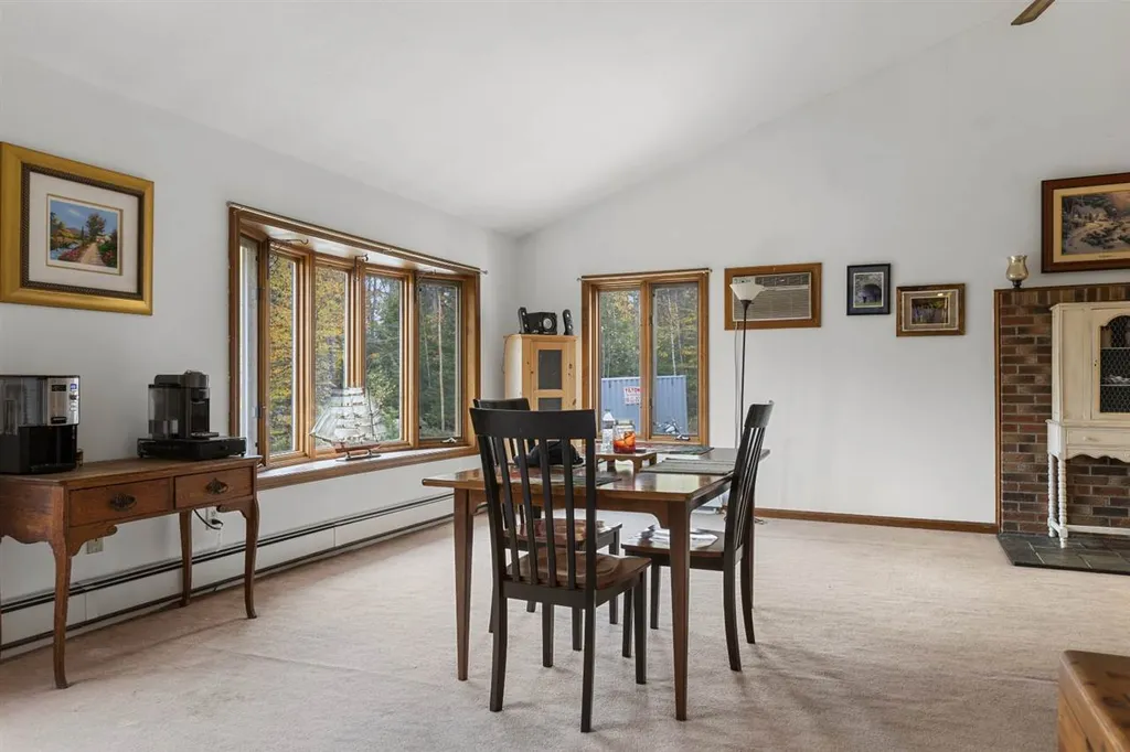 443 Mountain Road New London NH 03257