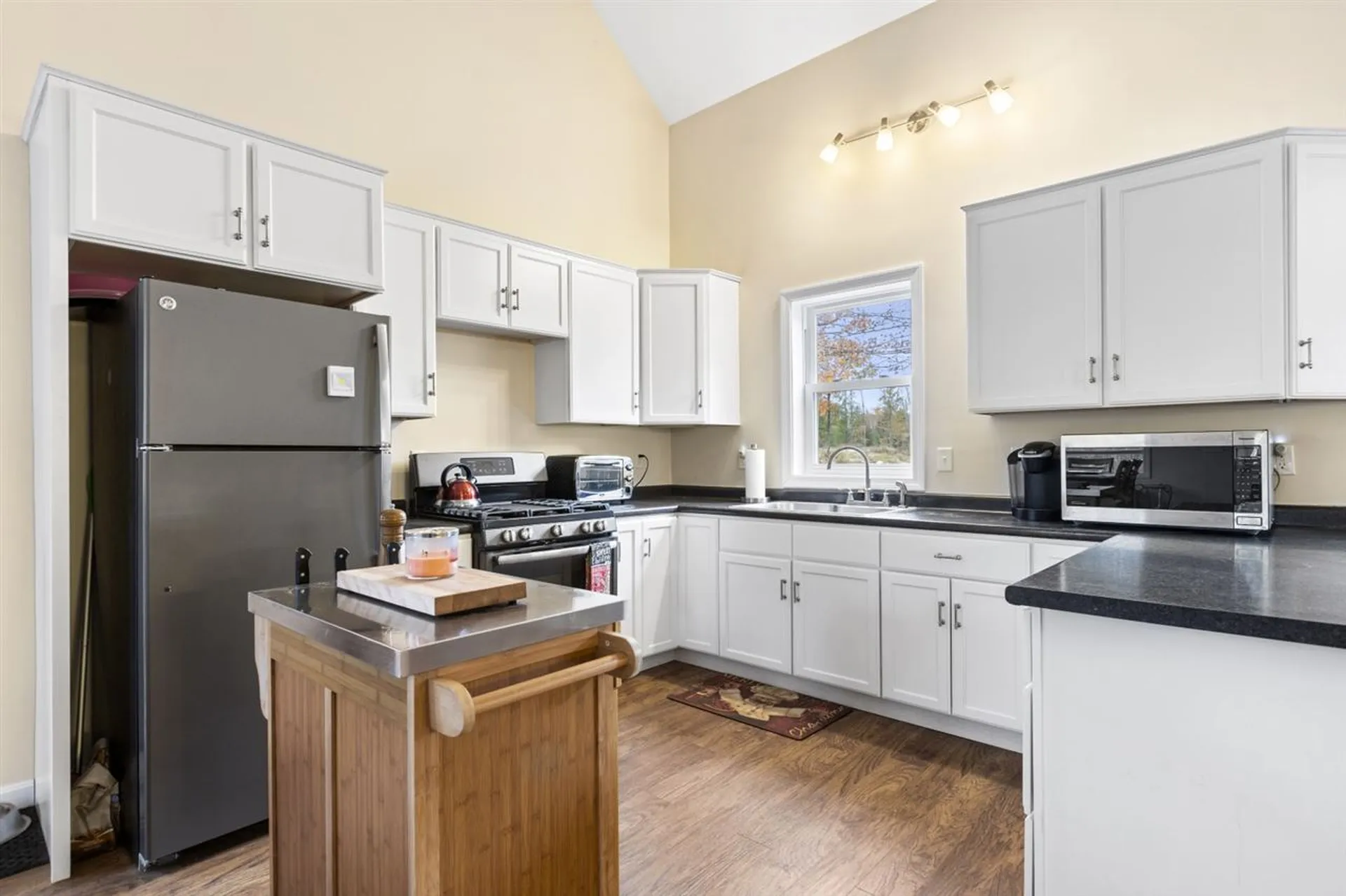 443 Mountain Road New London NH 03257