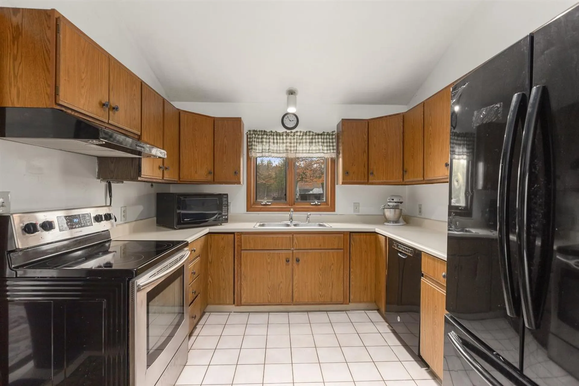 443 Mountain Road New London NH 03257