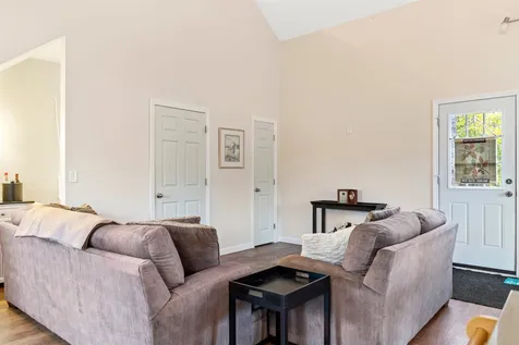 443 Mountain Road New London NH 03257