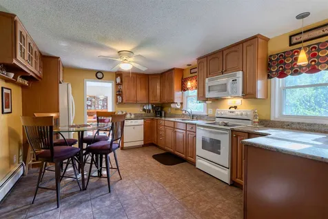 4 Westside Drive Atkinson NH 03811