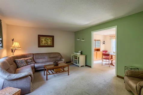 4 Westside Drive Atkinson NH 03811