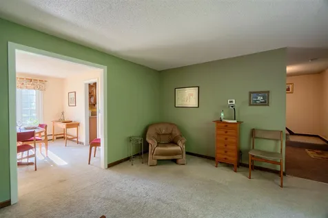 4 Westside Drive Atkinson NH 03811