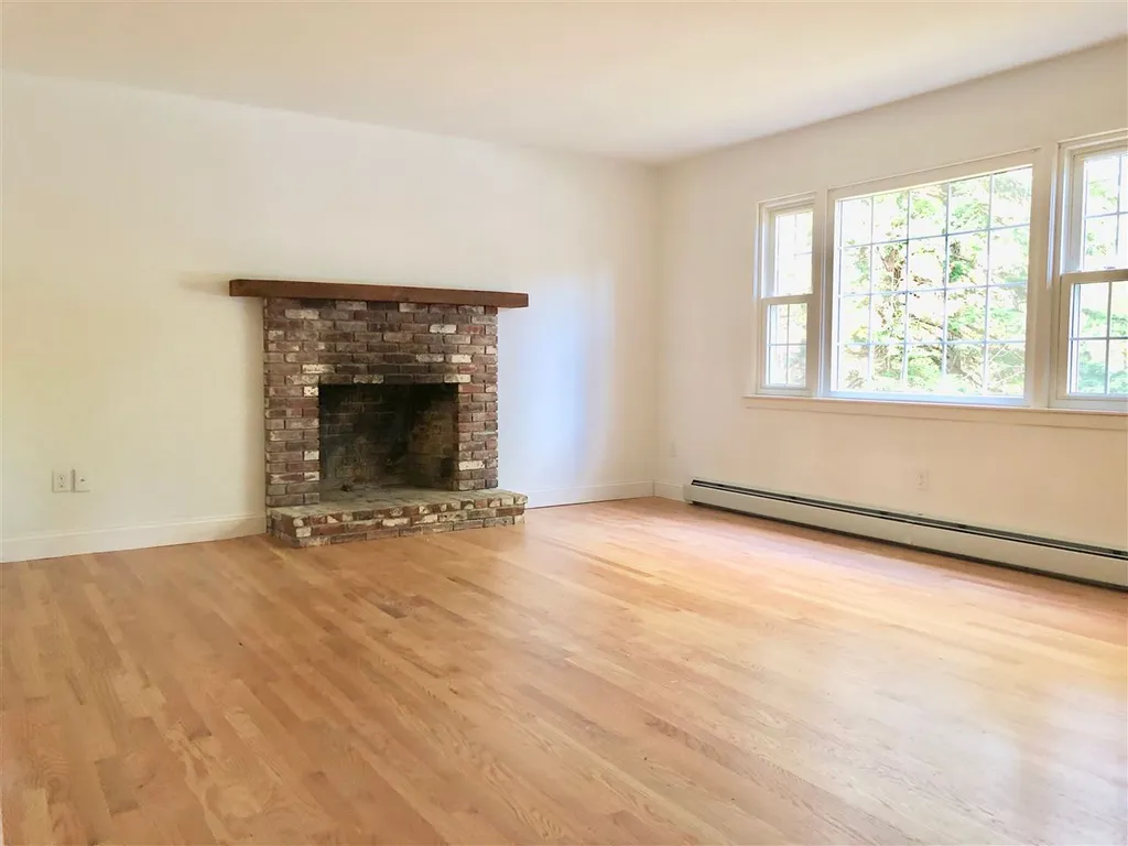 9 Jay Drive Gilford NH 03249