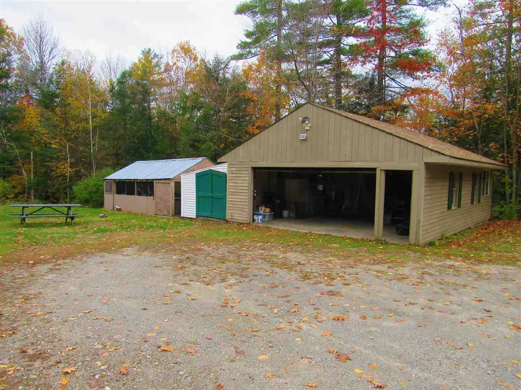 529 Bradford Road Newport NH 03773