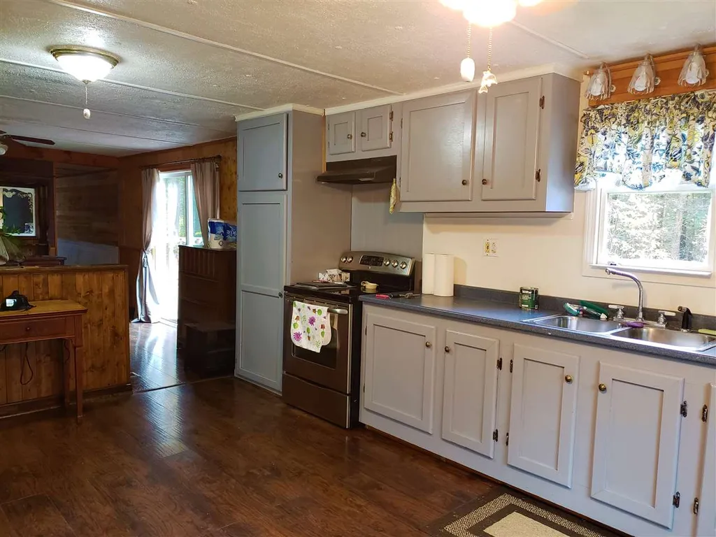 529 Bradford Road Newport NH 03773