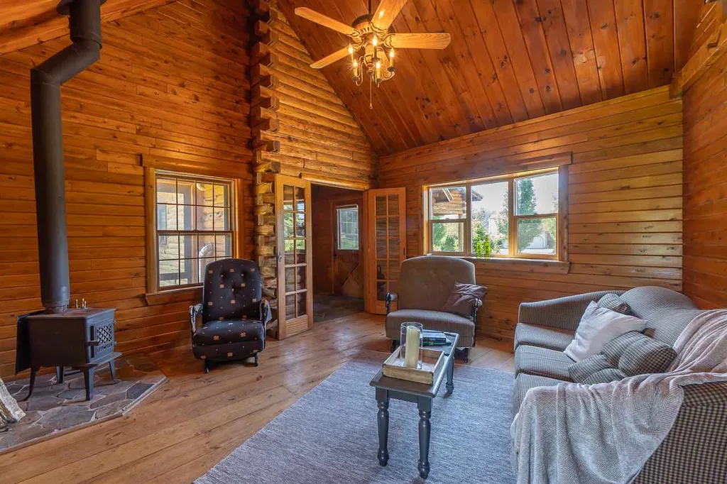 16 Jeremy Hill Road Pelham NH 03076
