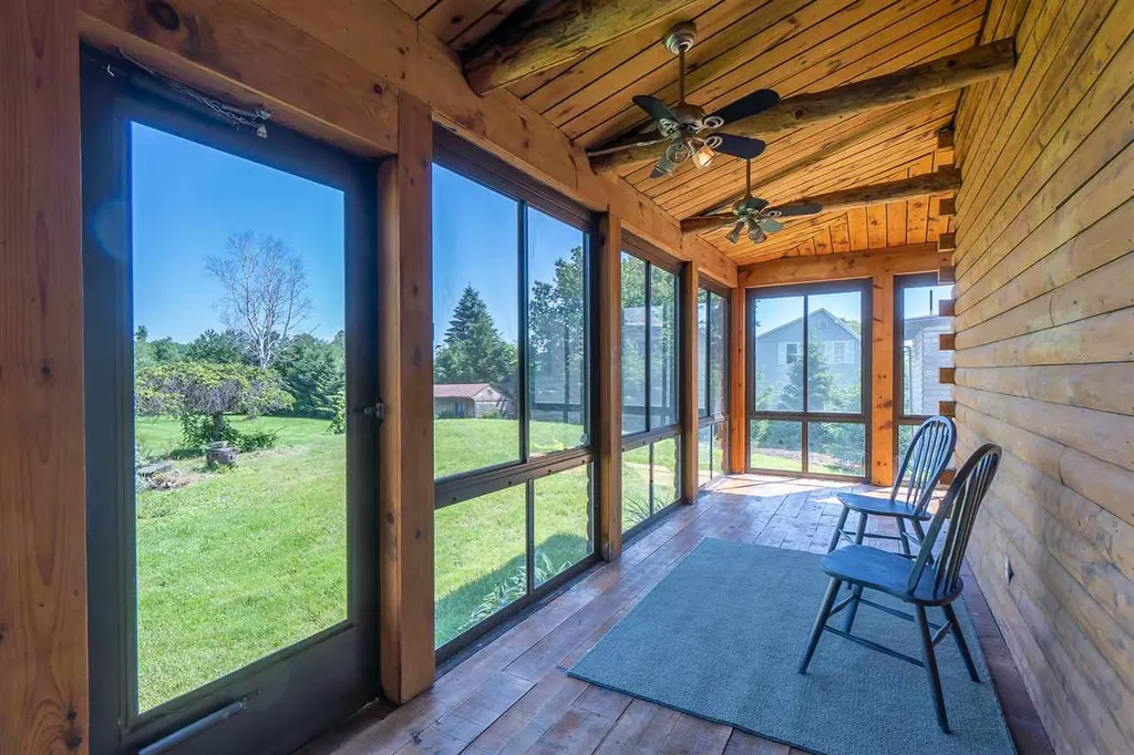 16 Jeremy Hill Road Pelham NH 03076