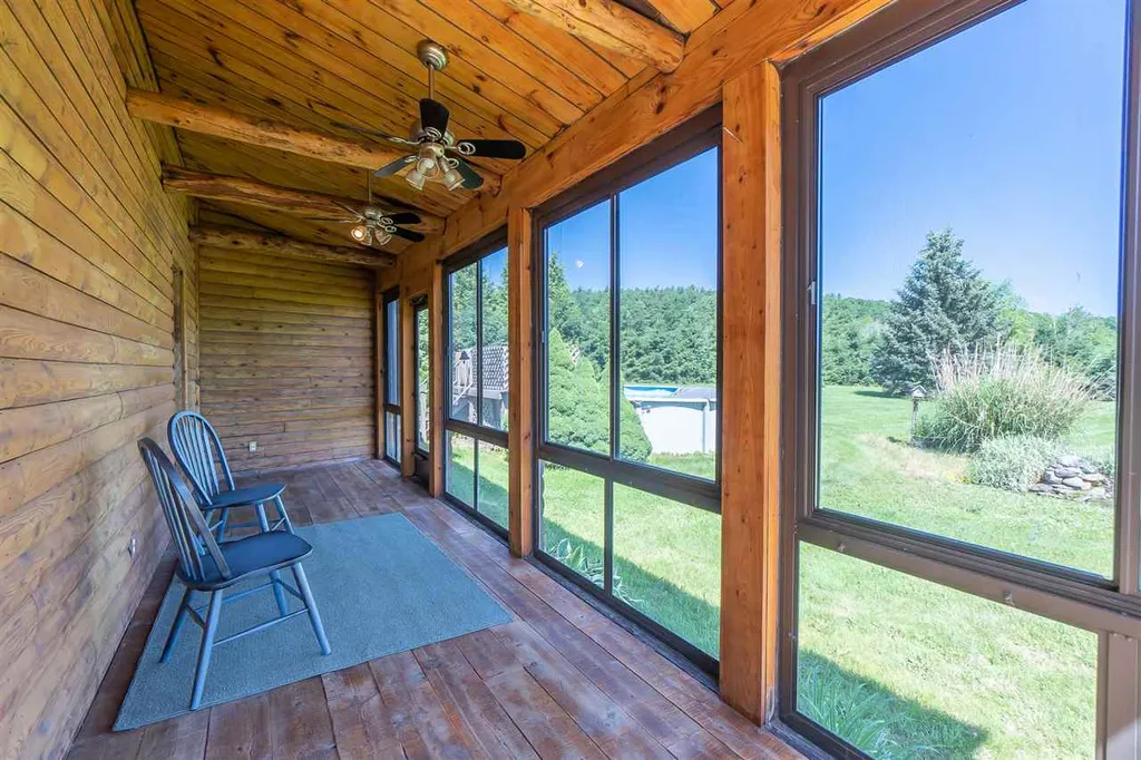 16 Jeremy Hill Road Pelham NH 03076