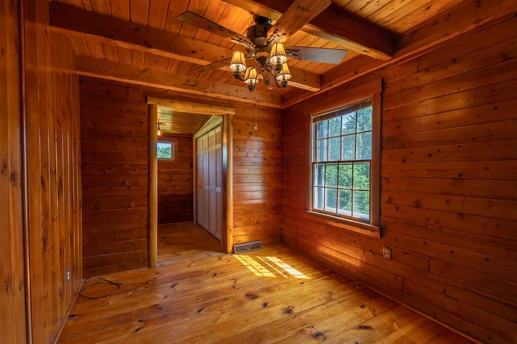 16 Jeremy Hill Road Pelham NH 03076