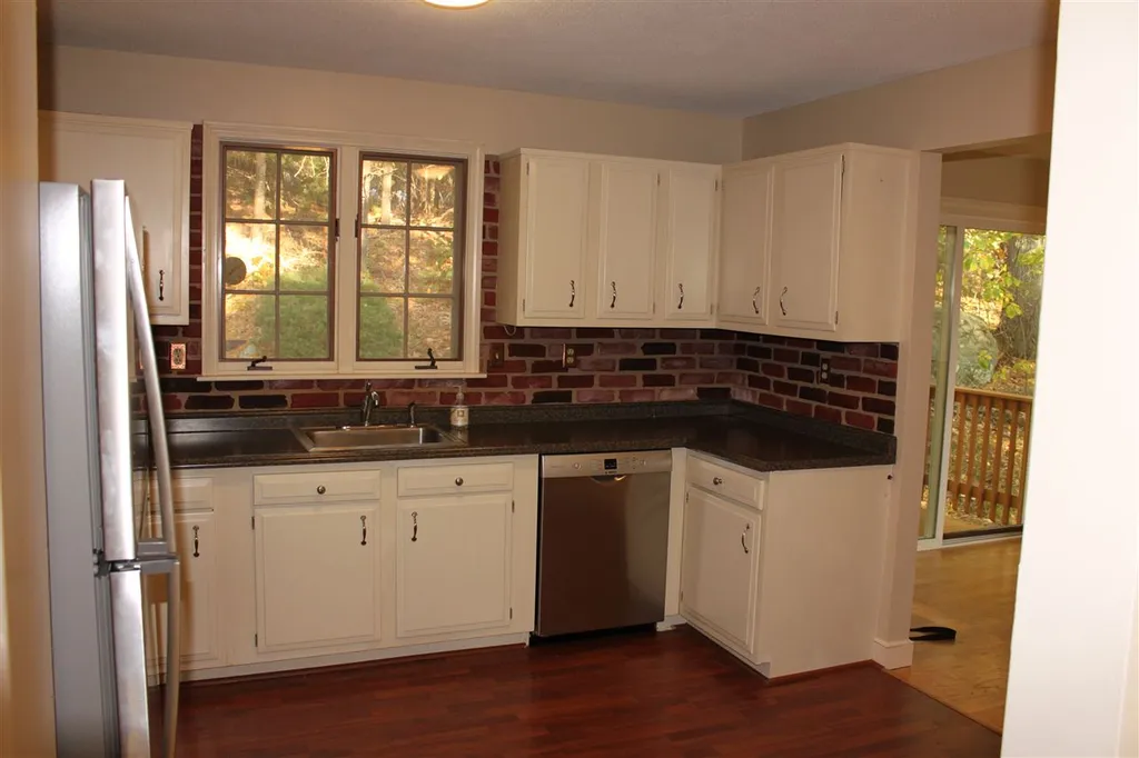 9 Kennedy Drive Bedford NH 03110