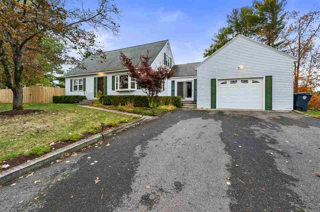 14 Burgess Street Nashua NH 03064