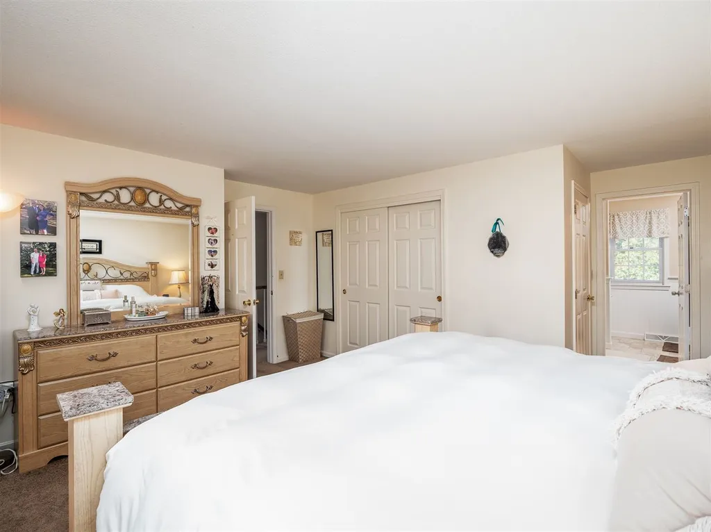 8 Bennington Road Nashua NH 03064