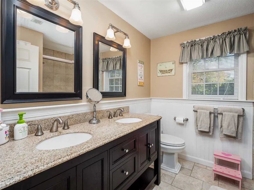 8 Bennington Road Nashua NH 03064