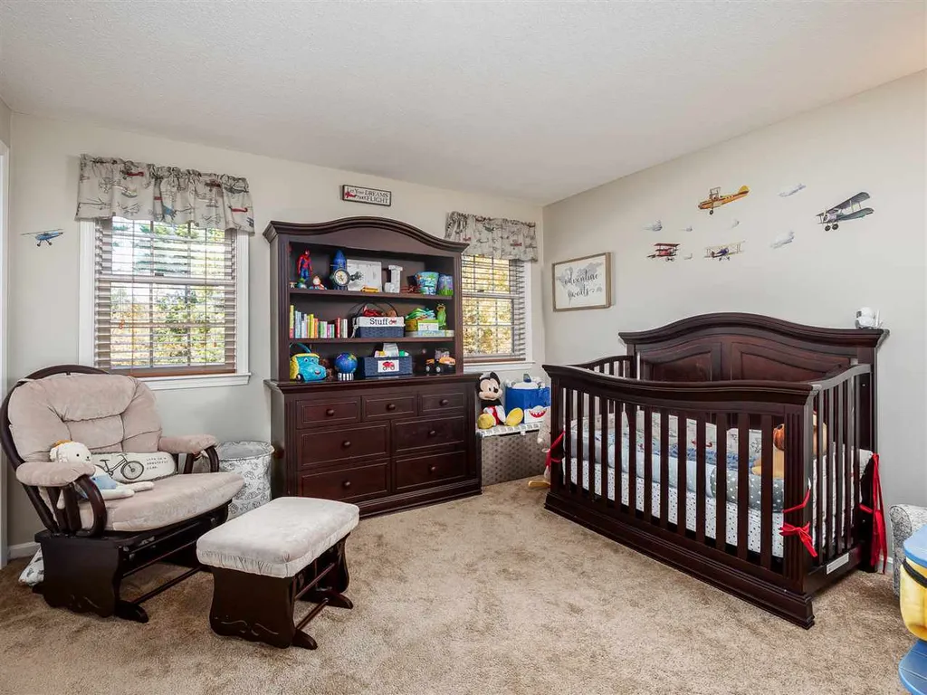 8 Bennington Road Nashua NH 03064