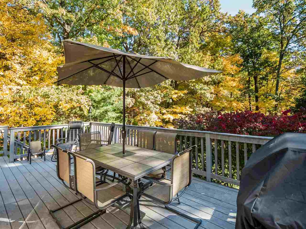 8 Bennington Road Nashua NH 03064