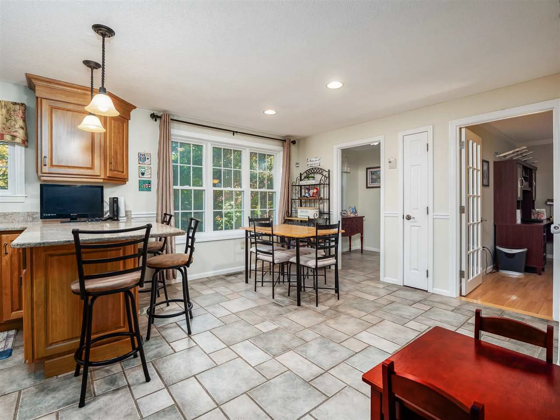 8 Bennington Road Nashua NH 03064