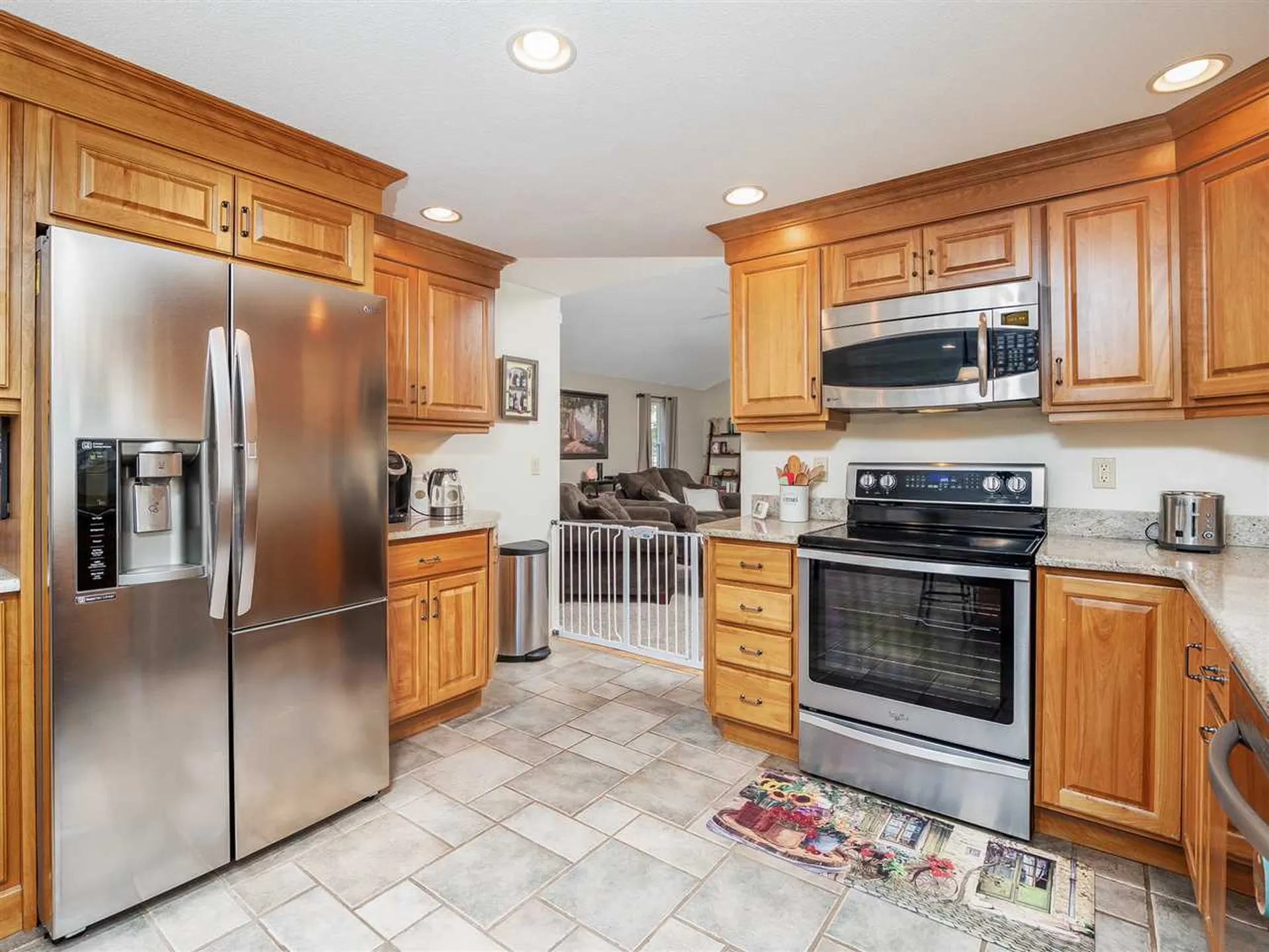 8 Bennington Road Nashua NH 03064